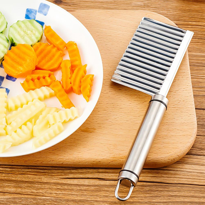 Stainless Steel Potato Chip Slicer Crinkle Cutter Knife Dough Vegetable Fruit Potato Crinkle Wavy Slicer Knife French Fry Slicer