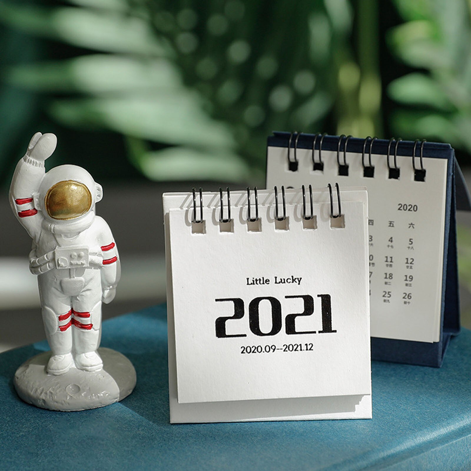 Enkel og mini desk kalender stå op flip kalender daglig tidsplan tabel planlægger årlig dagsorden arrangør kontor kalender