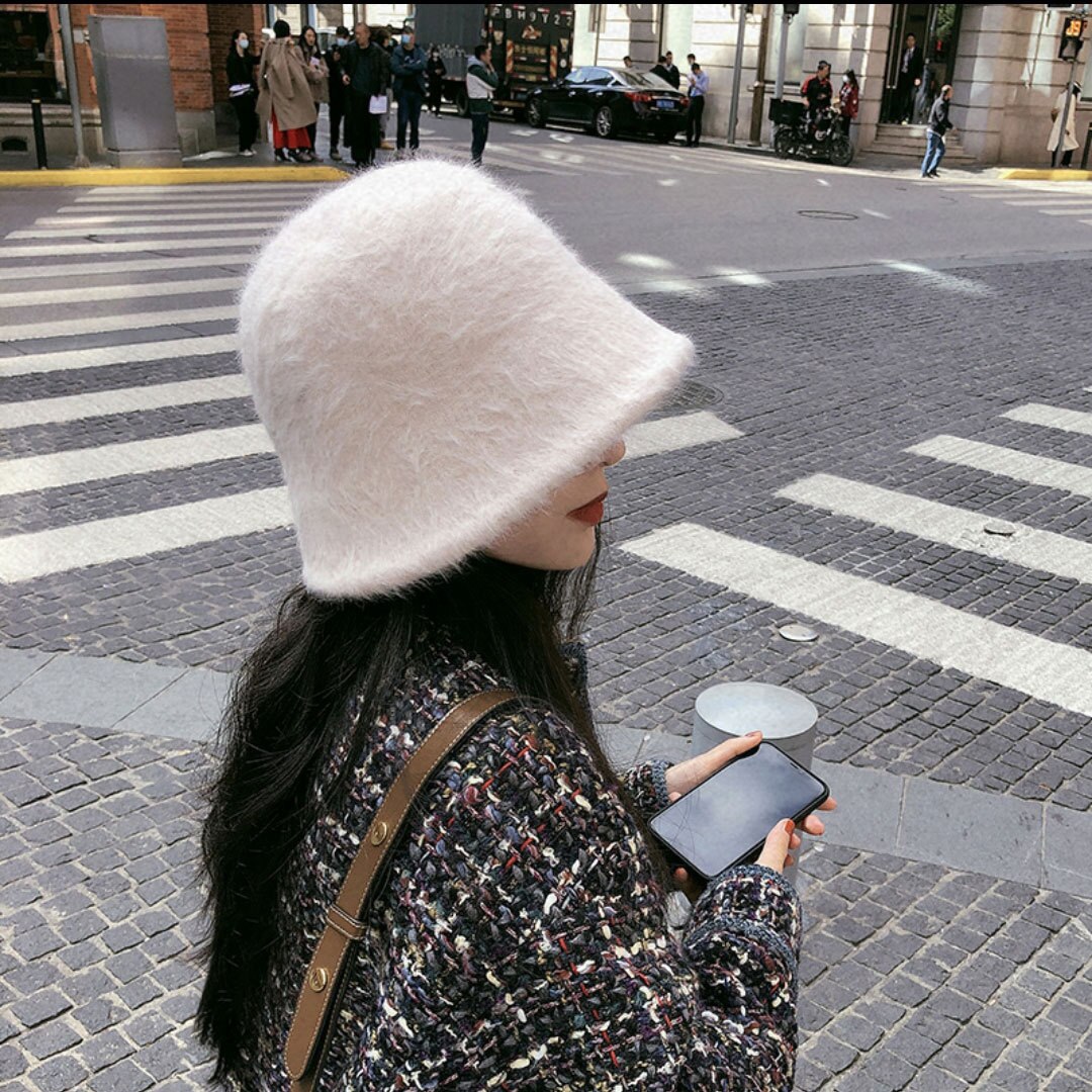 Sombrero de pelo de conejo para mujer, sombrero de pescador de felpa del Joker, versión coreana, muestra la cara, sombrero de cubo pequeño, sombrero de lavabo de día cálido: White