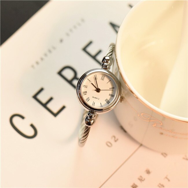 Reloj de pulsera con apertura para mujer, pulsera con apertura para estudiantes, de cumpleaños, versión coreana, relojes creativos de estilo universitario cadena fina