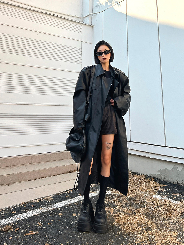 Trench lungo da donna in pelle PU Lautaro, oversize, doppio petto, ampio, abiti firmati di lusso, nero, marrone, primavera: S / Black