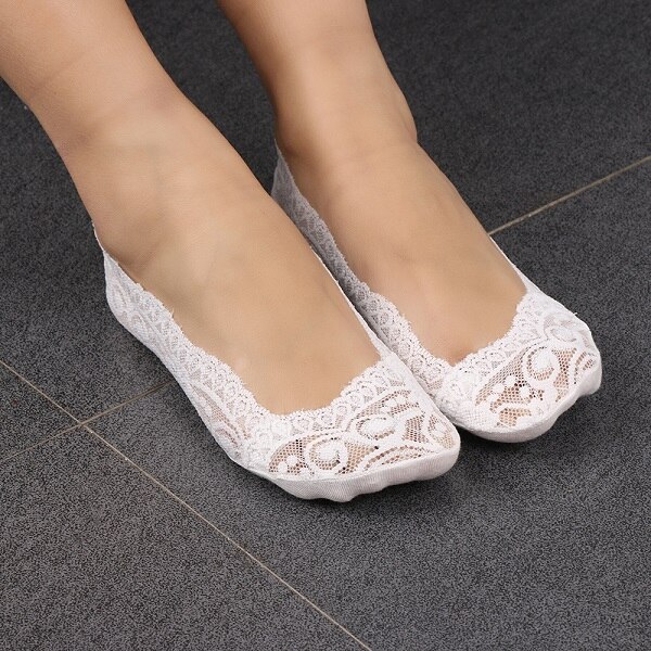1 Pair Chic Woman Lady Girls Anti-shedding Cotton Lace Antiskid Invisible Liner No Show Peds Low Cut Socks: white