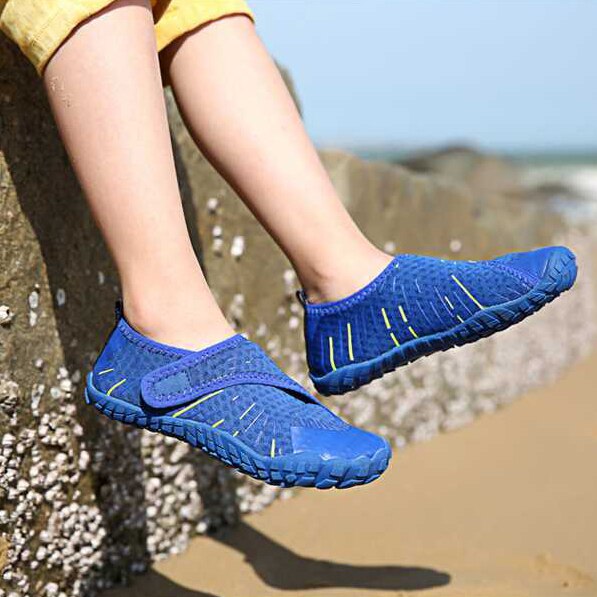 Chaussures de plage pour enfants, chaussures amphibies de couleur bleue