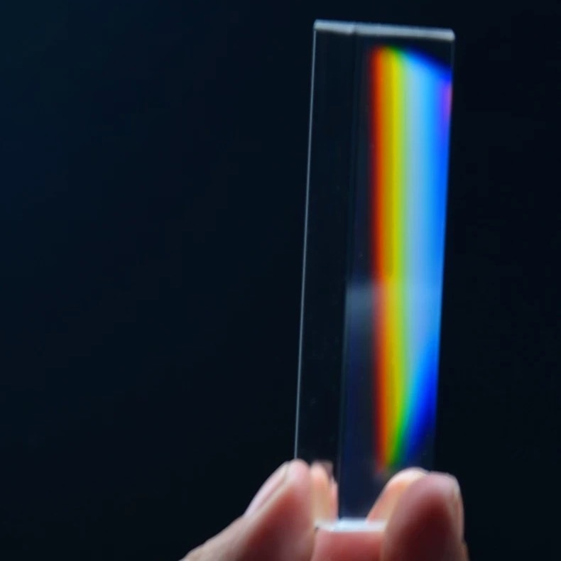 30 x 30 x 60mm trekantet prisme  bk7 optiske prismer glassfysikkundervisning refrakt brytning av lysspektrum regnbue barn studenter