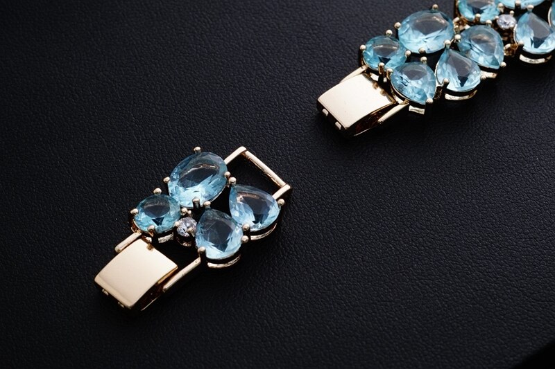 Beaux Bracelets et Bracelets attrayants pour les femmes couleur or bleu ovale Zircon Bracelets Bracelets goutte d'eau bijoux en cristal