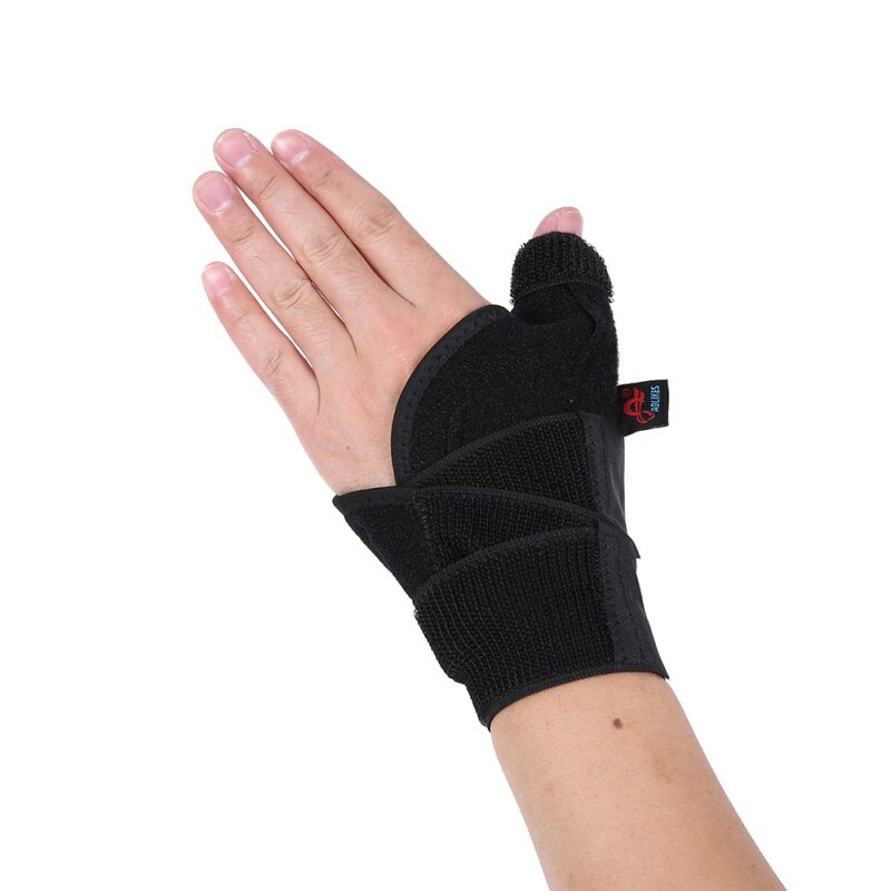 Sports håndled tommelfingerstropper ombryder bandage justerbar anti forstuvning håndledsbeskytter til venstre / højre hånd stabilisator: En venstre