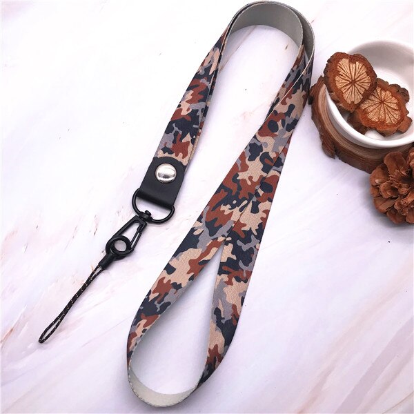 ¡Novedad! Cordón colgante con estampado de camuflaje para llavero, Soporte para tarjeta de identificación, correa de cuello para teléfono móvil, Clip de Metal, cuerda para colgar en el cuello: Camouflage brown