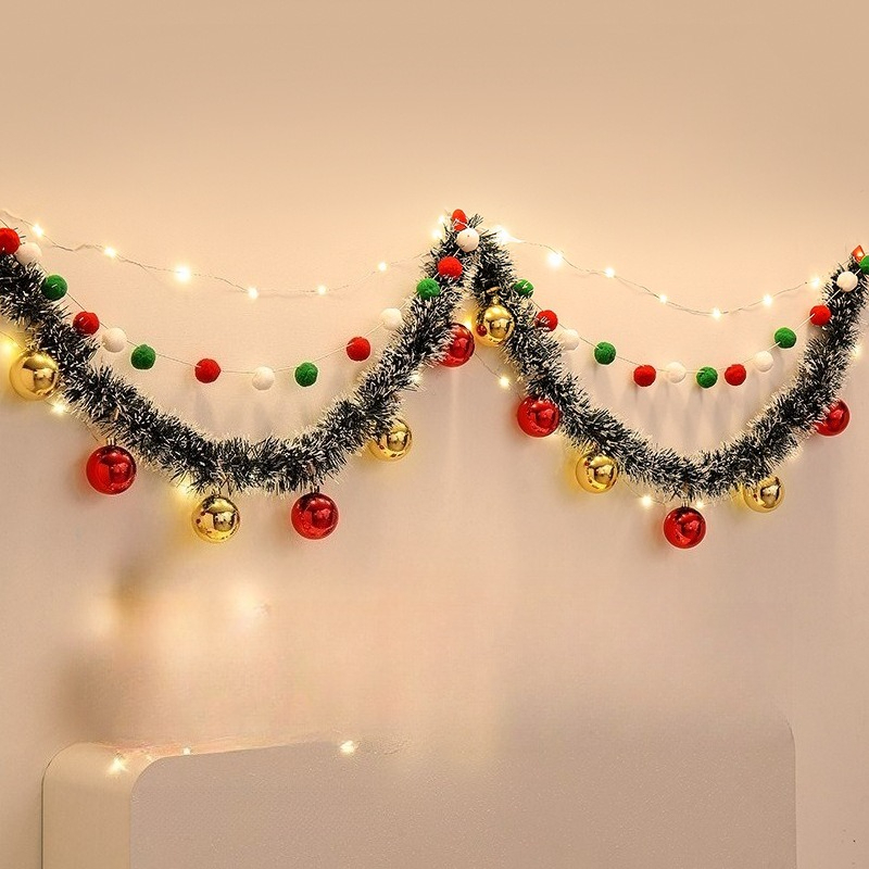 Christmas decorations, tree ornaments, indoor LED lights, pictures, background walls, atmosphere, scenes, decorations and flags.: Orange