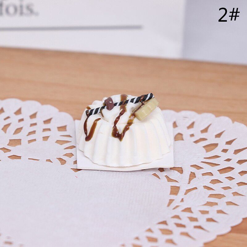 1：12 Dollhouse Miniature Food Pizza Chocolate Cakes Doll House Accessories Model: B