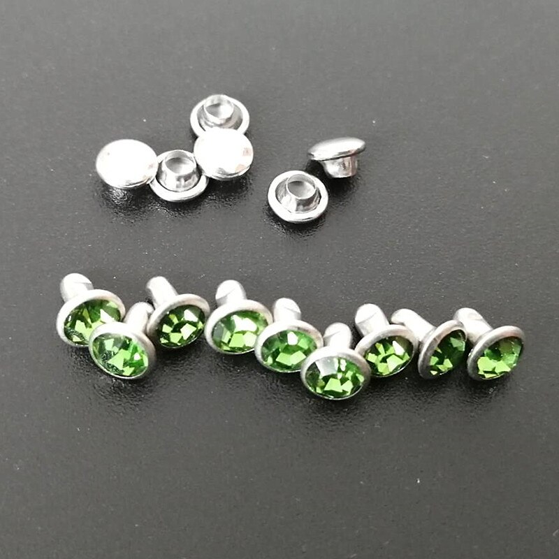 50 stks/zak 6mm Rhinestone Crystal Klinknagels DIY Kleding Tas Lederen Ambachten Decoratie Kledingstuk Naaien Glas Boor Nail Knop: light green