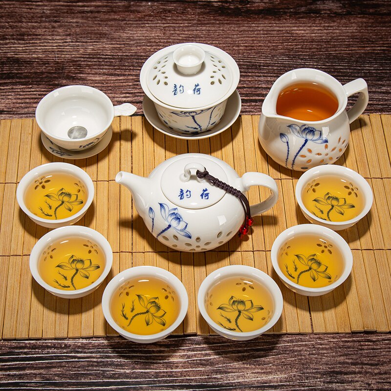 Blue-and-white Exquisite Ceramic Teapot Kettles Tea Cups Porcelain Chinese Kung Fu Tea Set Drinkware Teapot Mug of Tea Ceremony