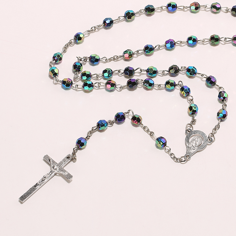 1 pc Christus Religieuze beeds Vrouwen Mannen Unisex Multi-Kleur 6mm Plastic Kralen Ketting Kruis lange hanger Ketting religie