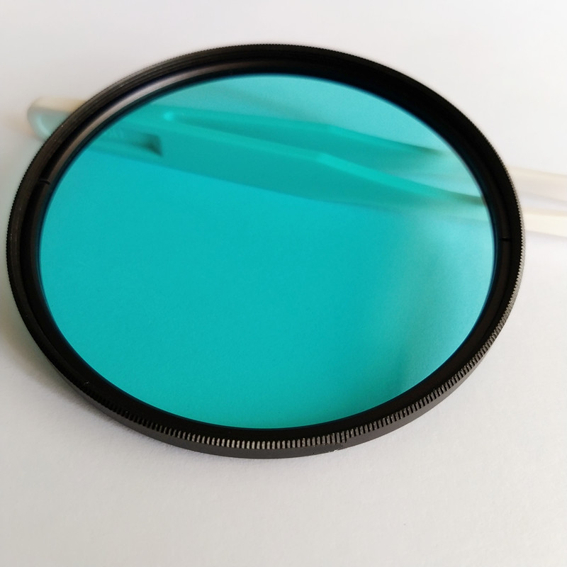 Verre optique bleu à revêtement AR M82 avec filtre IR QB21 BG38