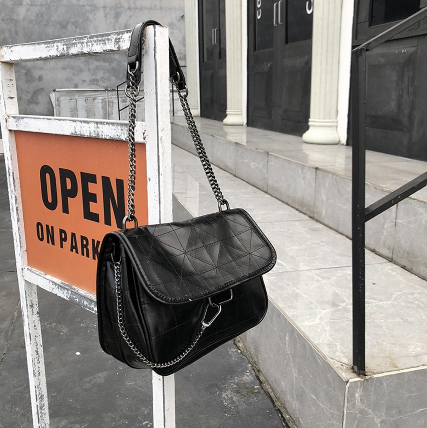 Deisgner Diamond Lattice Casual Tote Bag Vintage England Stylish Shoulder Bag Messenger Bag Large Boston Crossbody Bag