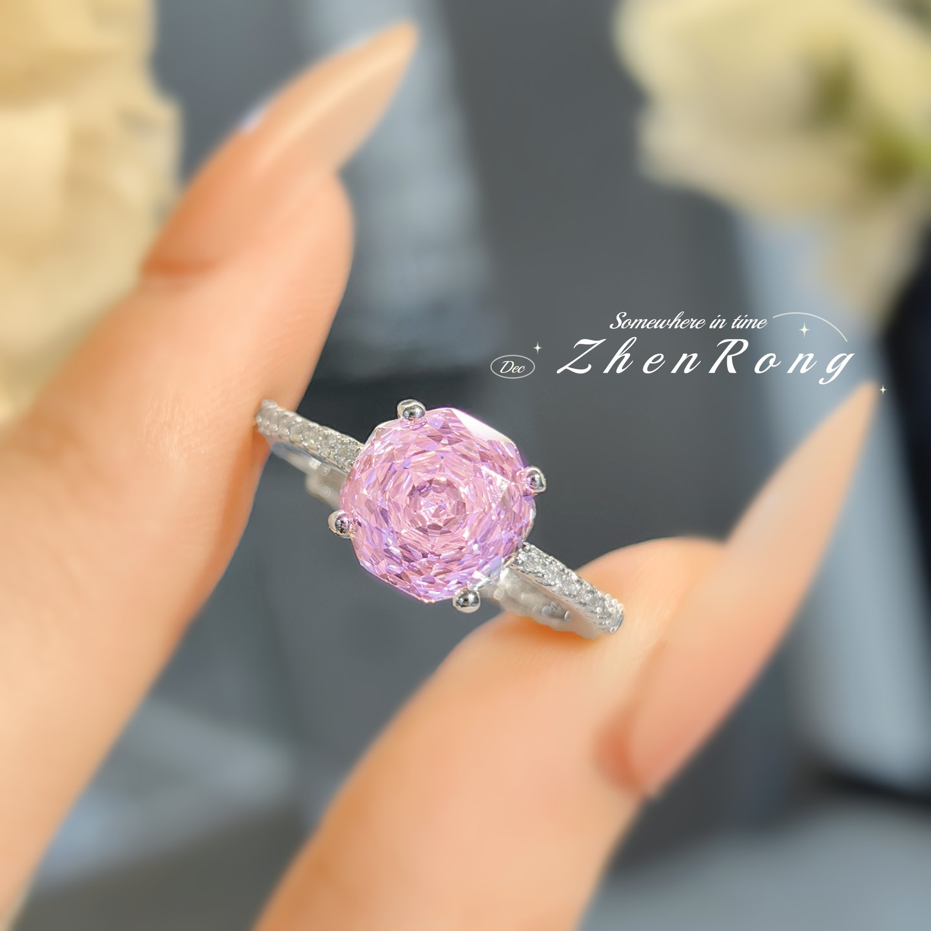 Prachtige rozenbloemvormige hangers met paarse zirkonia, oorbellen, zilverkleurige ringen en sieradensets voor vrouwen.: Blauw wit verzinkt