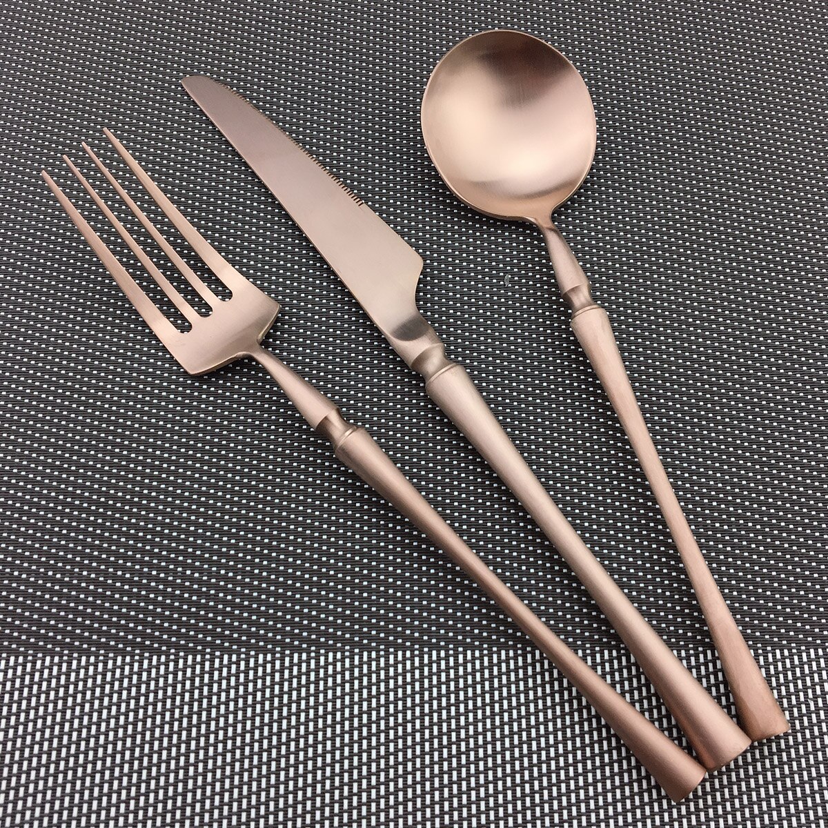 Gorgeous Retro Rose Gold Cutlery Set Copper Stainless Steel Dinnerware Set Knife Forks Teaspoon Wedding Tableware Set 1Piece