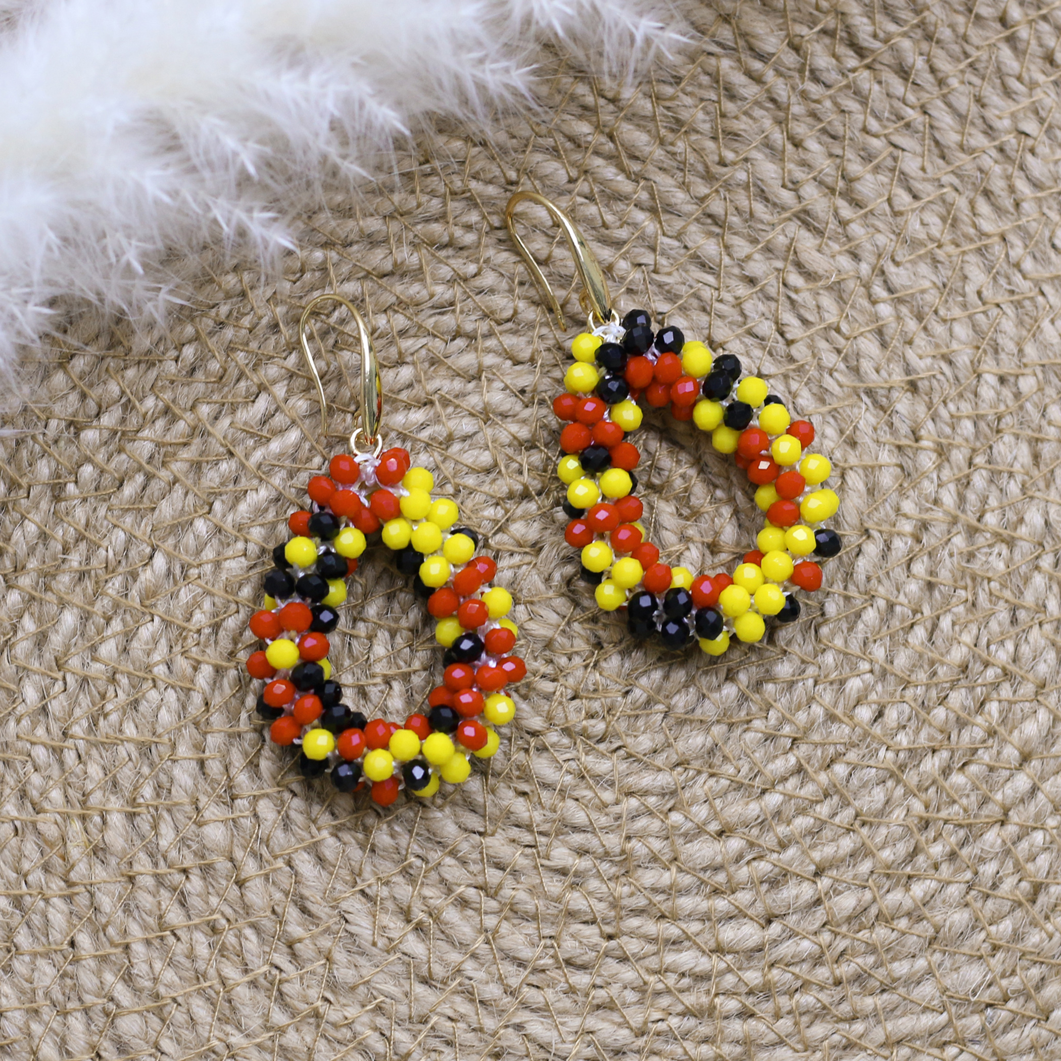 Pendientes pequeños INKDEW, pendientes de gota de agua de colores de bandera nacional para mujer, pendientes de cristal hechos a mano, joyería de EA124