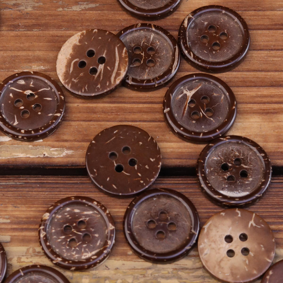 10pcs Classic 4 Hole Round Rim Coco Buttons AAA Grade Beautiful Texture For Mens Shirt POLO Sleeve Summer Women Dress DIY