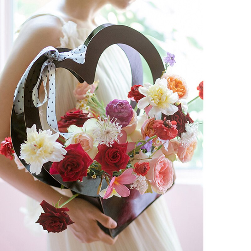 Draagbare Hart Bloemen Dozen Bloem Verpakking Papier Doos Voor Vrouwen Mand Kraft Zakken Cadeaupapier