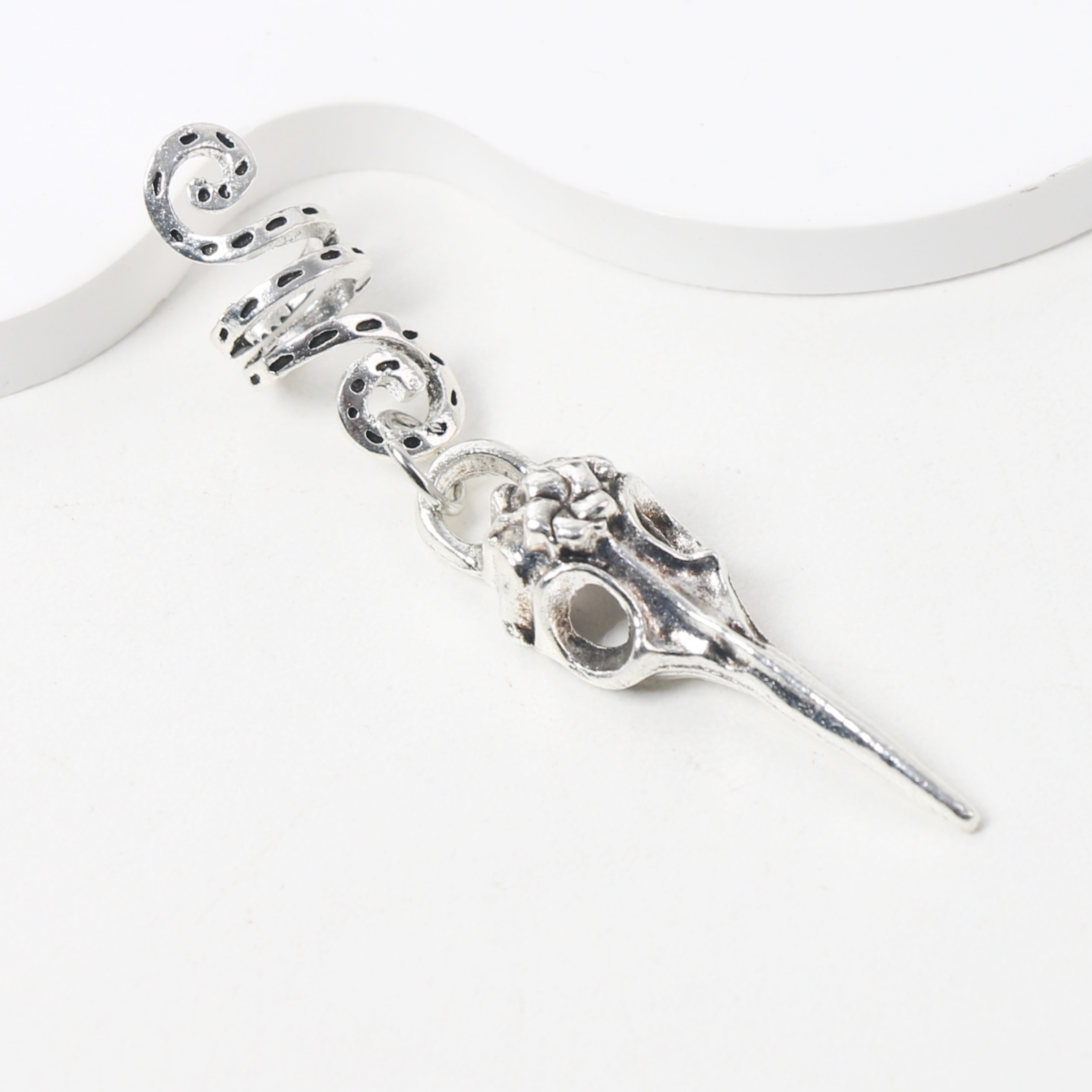 Colgante con forma de cabeza de calavera de pájaro para mujer, cuentas para el pelo trenzadas, anillos para el pelo, accesorios para el cabello estilo Hippie