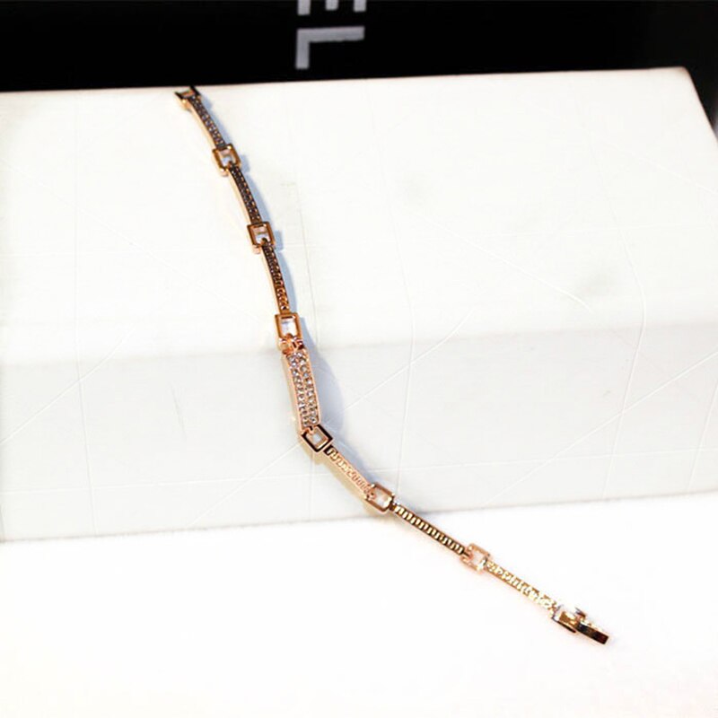 Trendiges, exquisites geometrisches rechteckarmband für damen und mädchen – ein schmuckstück mit funkelnden aaa-zirkonia-steinen, perfekt für hochzeiten, geburtstage und partys.