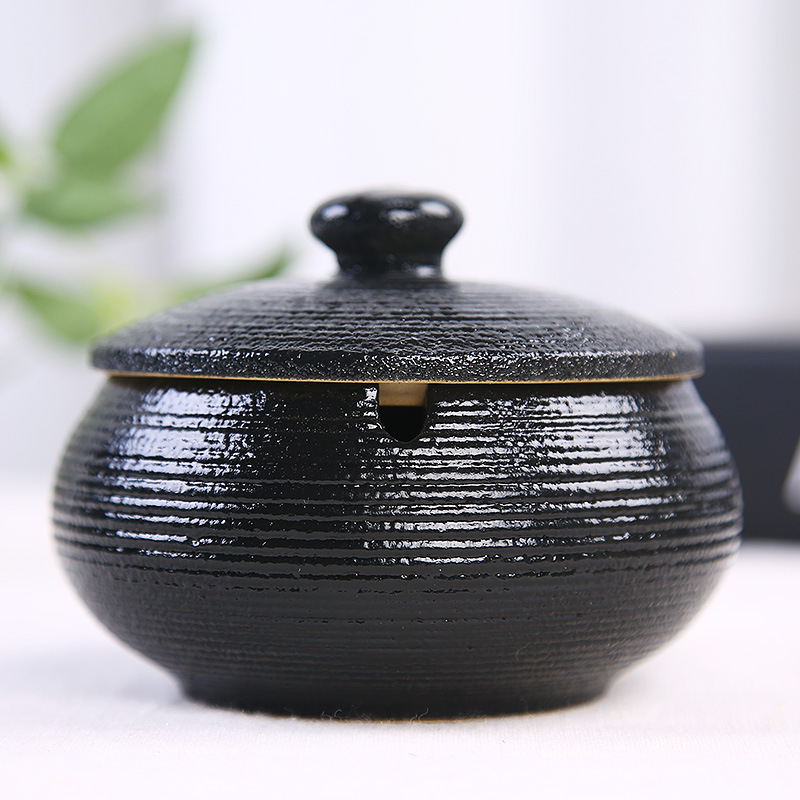 European Ceramic Ashtray with Lid Kiln Change Glaze Decorative Desktop Ashtrays Living Room Retro Ash Tray Ornaments: Navy Blue