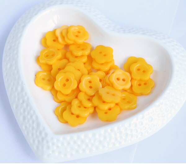 100 stks/partij Maat: 13mm Snoep Cartoon Bloem Knoppen voor Craft Baby Kinderkleding Knop Handgemaakte Scrapbooking Decoratie (ss-568)