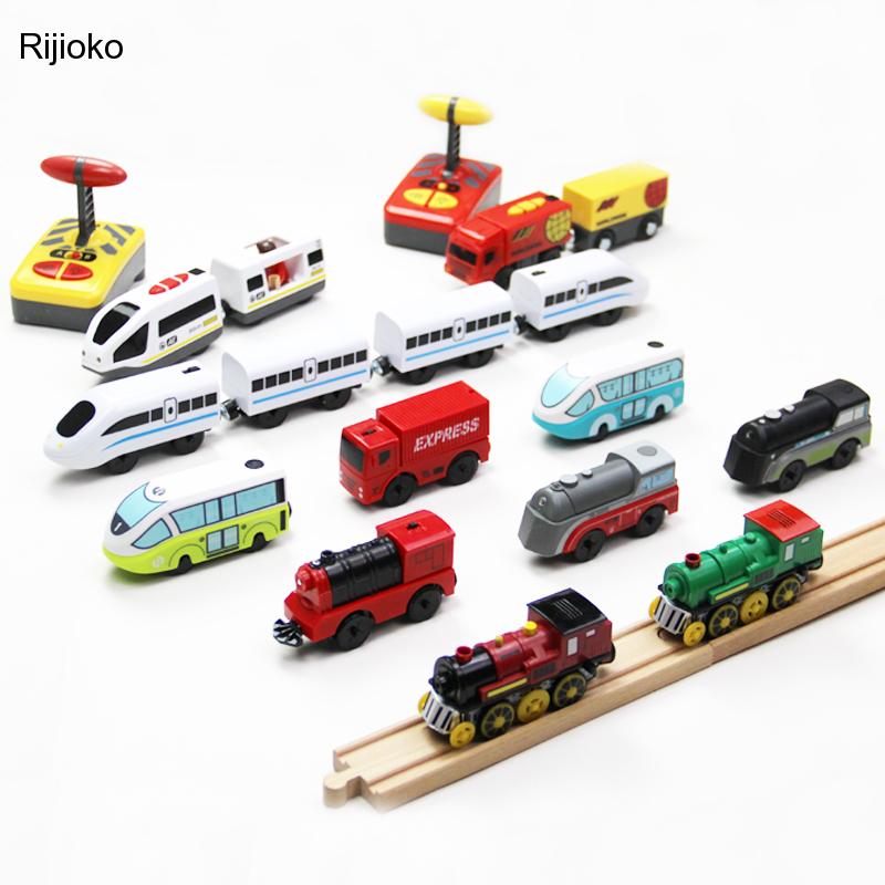 Elektrische Rc Trein Set Afstandsbediening Speelgoed Aangesloten Met Houten Spoorweg Auto Tracks Birhtday Kerstcadeau Voor Kinderen