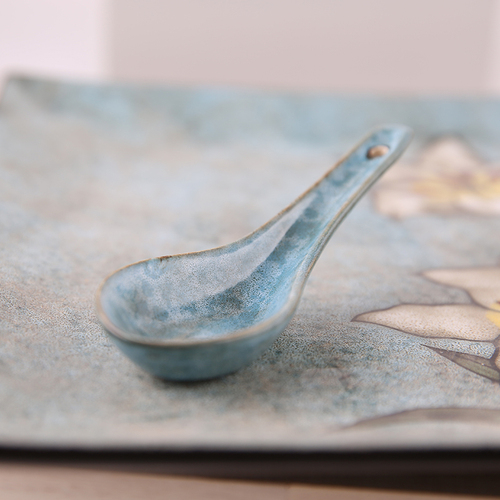 Ceramic Soup Basins Soup Bowl Fruit Salad Bowls with Lids Hotel Restaurant Tableware Snack Desserts Tray Cooking Plates: blue spoon