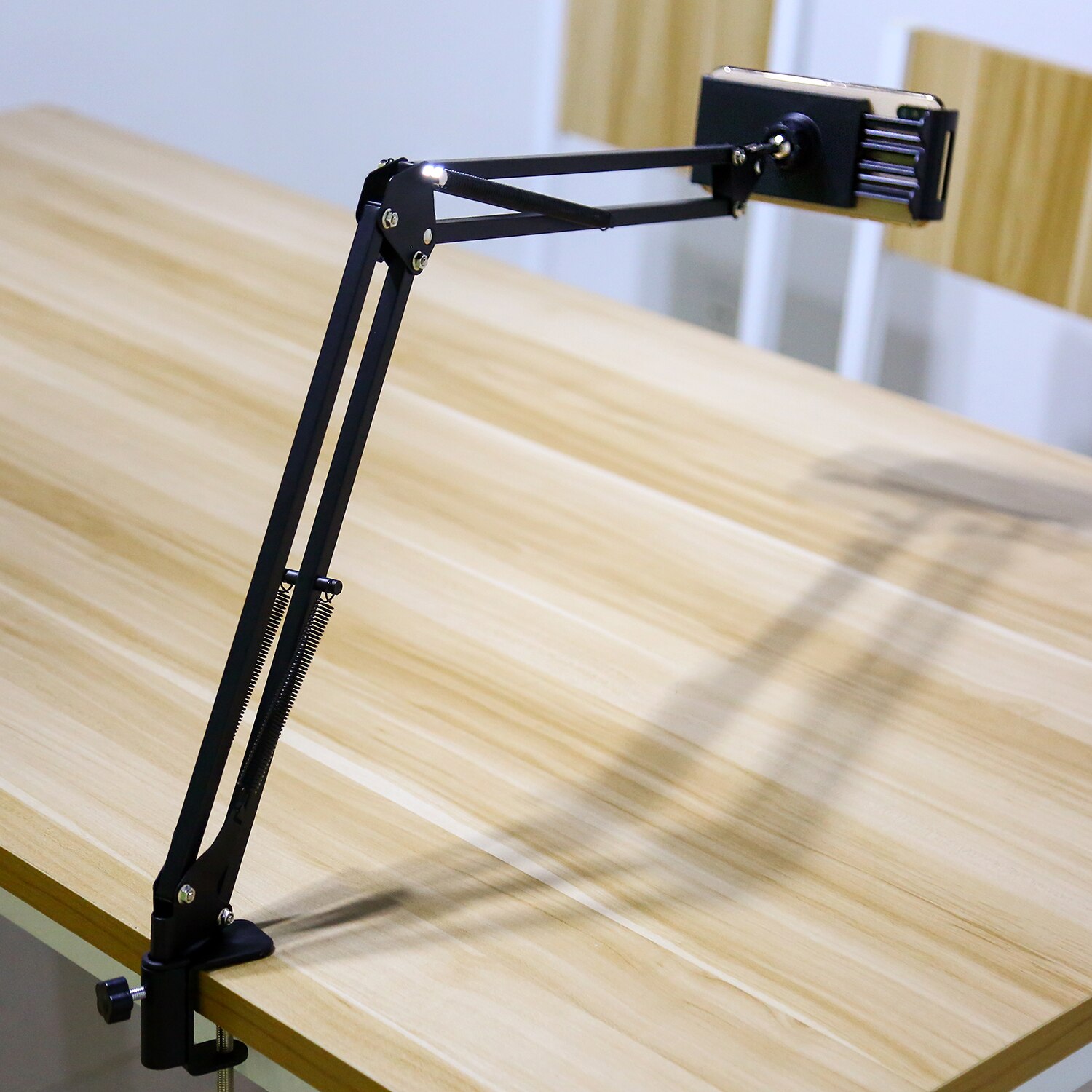 Long Arm Stand for iPhone iPad Samsung 360 Degree Rotation Bed Desk Tablet Mount Holder for 6 to 11inch Mobile Phone Tablet