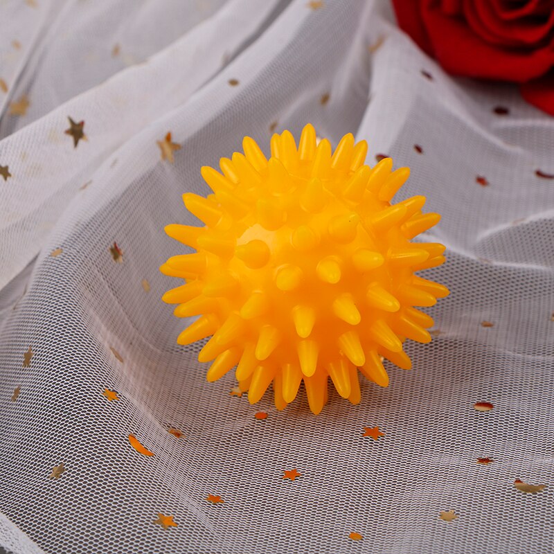 Full Body Spiky Massage Bal Hard Stress Bal 6Cm Voor Fitness Sport Oefening Egel Sensorische Training Grip De Bal: YELLOW