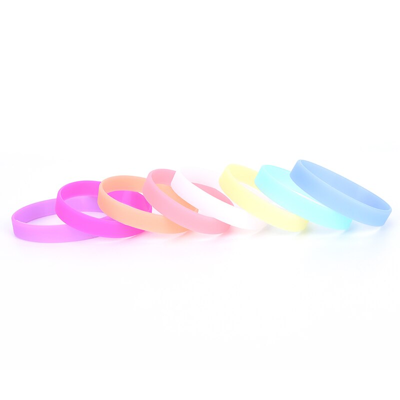 Farverige lysende silikone sportsarmbånd & armbånd kvinder fluorescerende gummi fitness armbånd armbånd glød i mørke