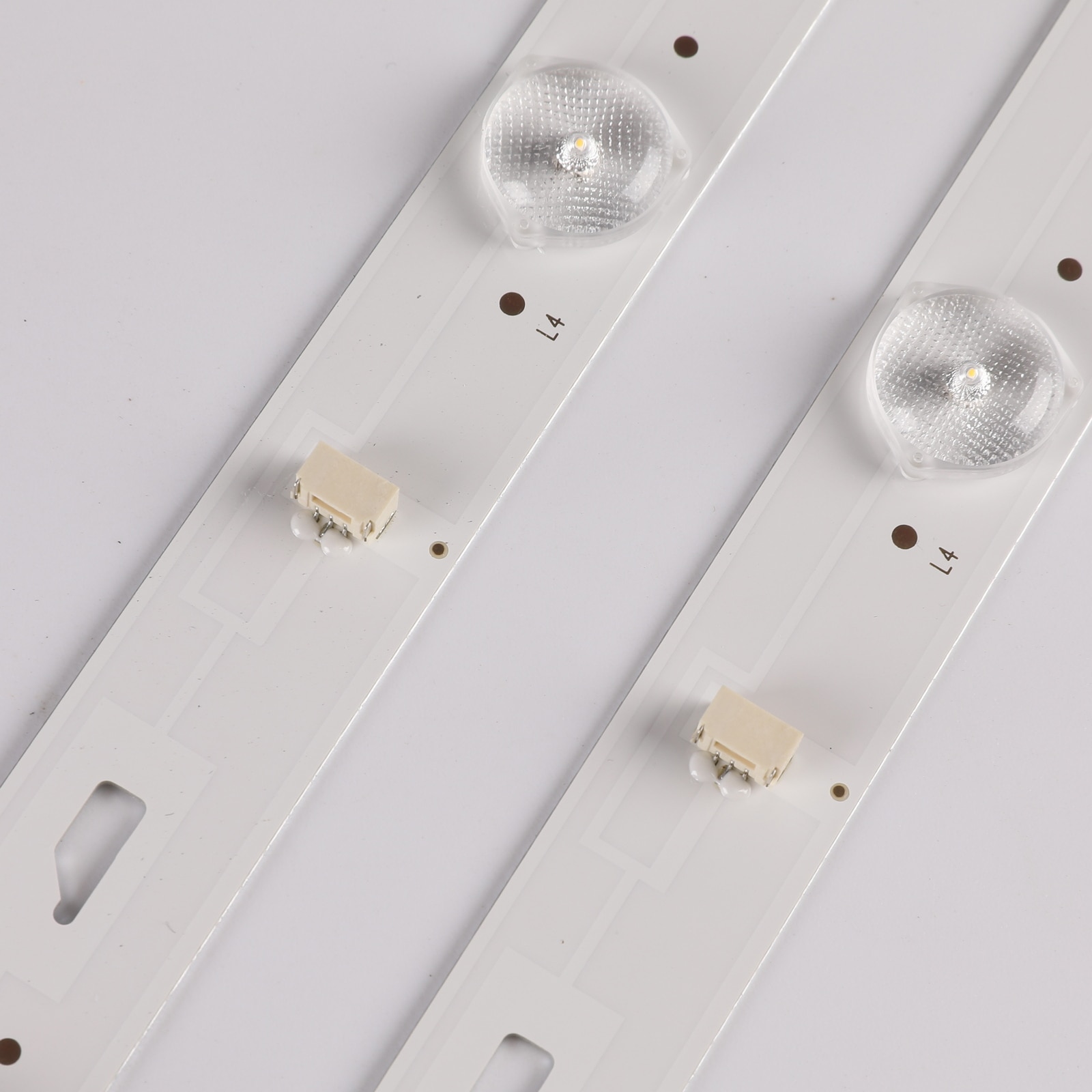 100% 2 stk/sæt led strips til thomson 32 tv 32 hc 3106 32 hs 3023 32 hs 3033 lb320t msa 32 timer 332 m 06 a 0 v5 pb08 d 554173 bl 051 003h