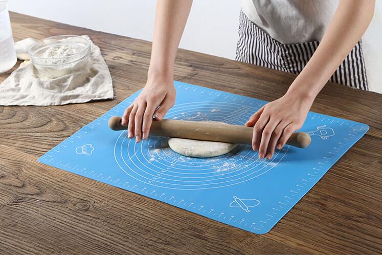 1pc 40*30 cm söta färger silikon nonstick bakverk matta knådande deg matta skala visa bakbord tårta verktyg köksredskap gyh