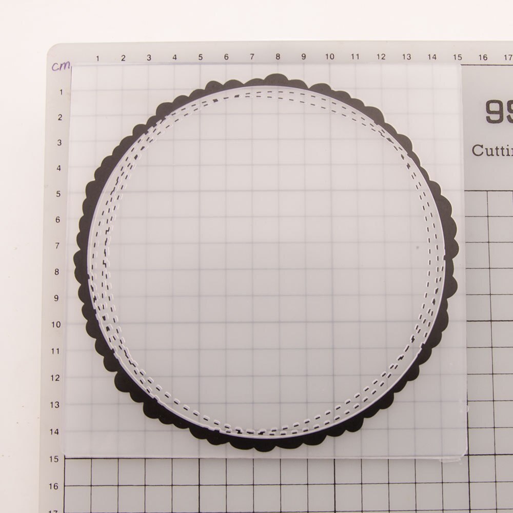 KLJUYP Round frame Plastic Embossing Folders for DIY Scrapbooking Paper Craft/Card Making Decoration Supplies