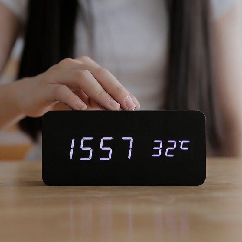 Led træ vækkeur ur bord stemmestyring vågne lys digitalt træ ur alarm usb/aaa powered ure bord boligindretning