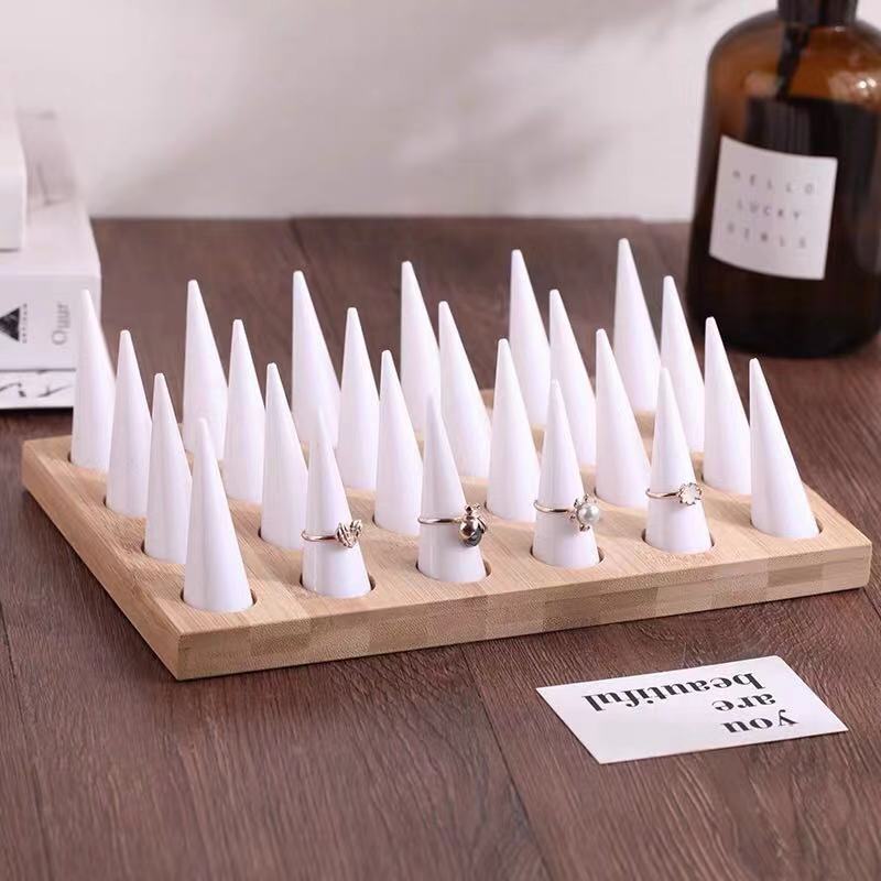 Natural Wood Cone Shape Finger Ring Stand Jewelry Display Holder Showcase Display Stands Rings Bracelet Jewelry Tray: 24bits white