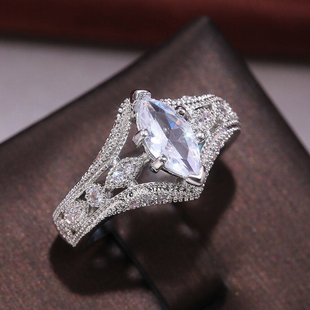 Huitan Crystal Marquise Zircon Women Wedding Engagement Party Ring Silver Color Female Trendy Jewelry Fine