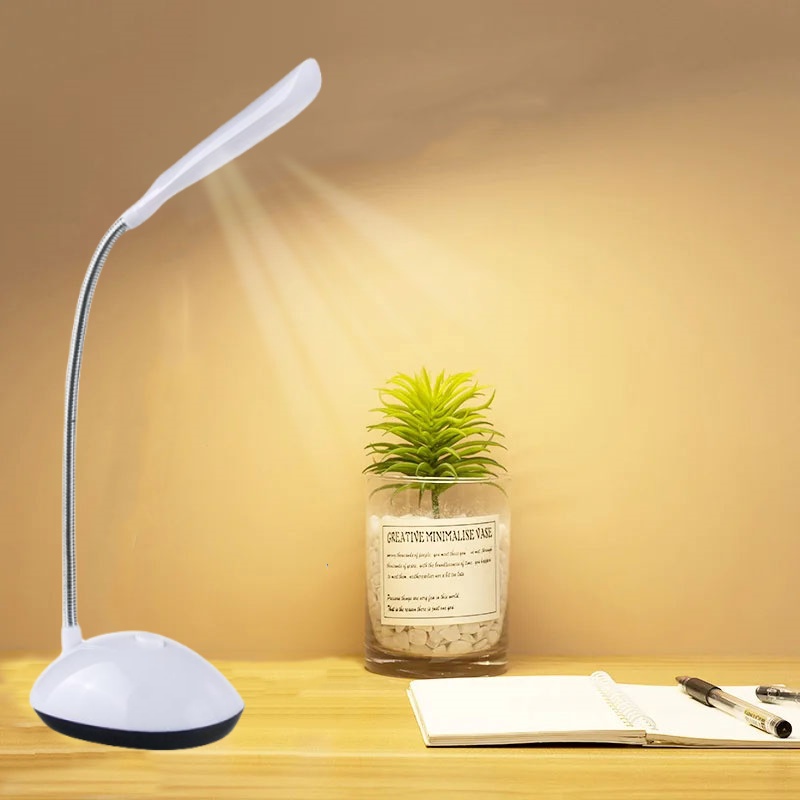 LED-bureaulamp Oogbescherming Leeslamp AAA-lamp op batterijen Opvouwbare creatieve tafellamp voor lezen Studeren Slaapkamer