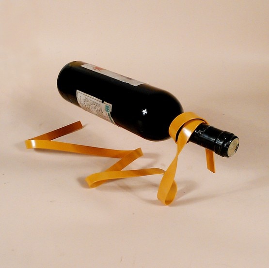1PC Magic Suspension Ribbon Wine Rack Suspension Wine Stand Novelty Iron Rack Bottle Holder Stand Bar Wedding Whiskey EKI 2077