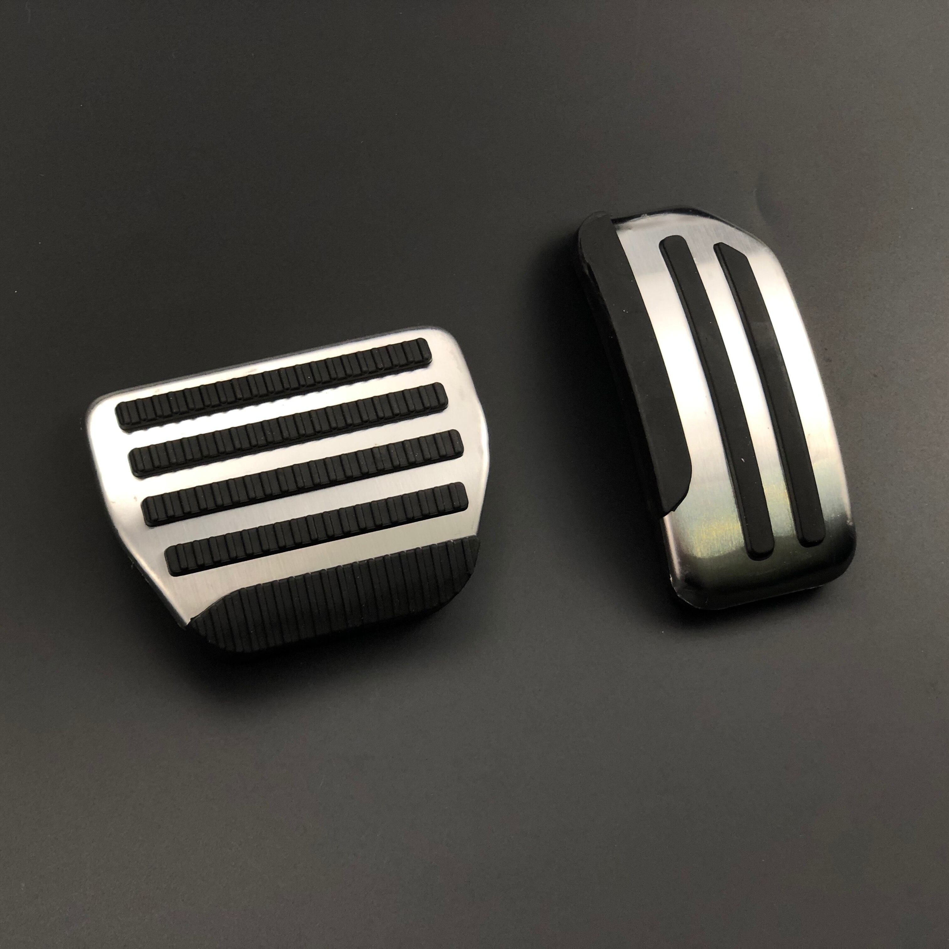 Car accessories No-Drill Gas Brake Foot Pedal Cover For Nissan Altima Sentra Sunny Maxima Sylphy Tiida Pulsa JUKE Leaf
