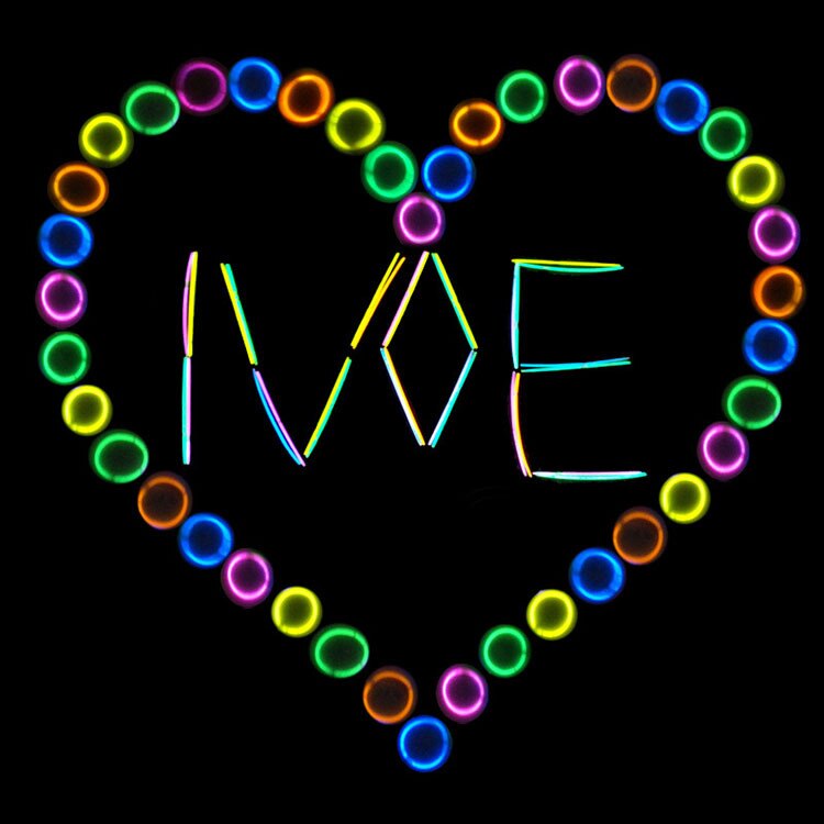 30pcs/lot Glow Sticks Bulk Glowsticks multicolor optional luminous rod luminous bracelet Glow in The Dark Toy