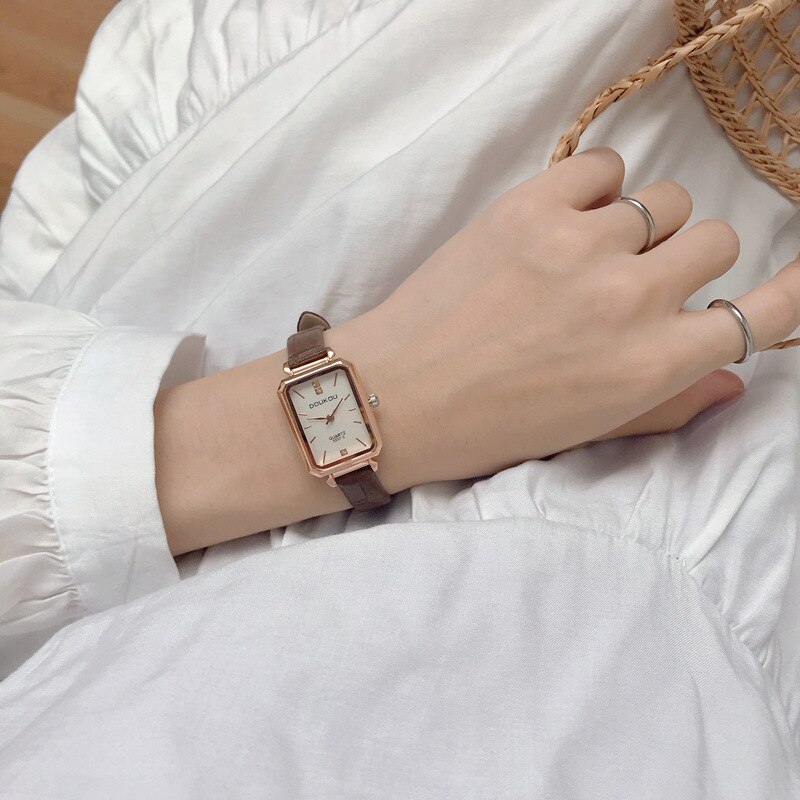 Kwaliteiten Vrouwen Mode Rechthoek Horloges Retro Bamboe Patroon Vintage Leather Horloges Eenvoudige Kleine Dames Quartz Klok