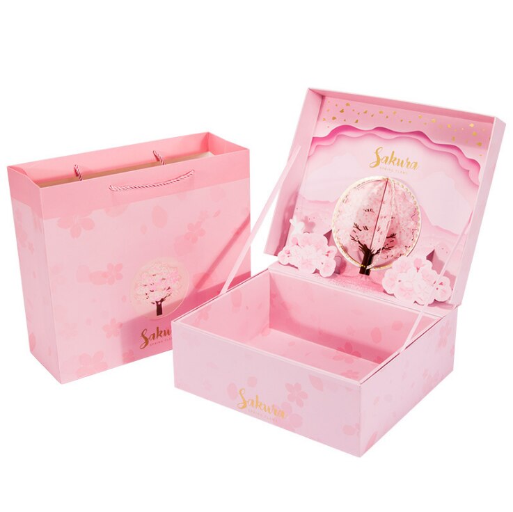 Cadeau verpakkng met een roze hartje! | Creatvtet, Verpakkng