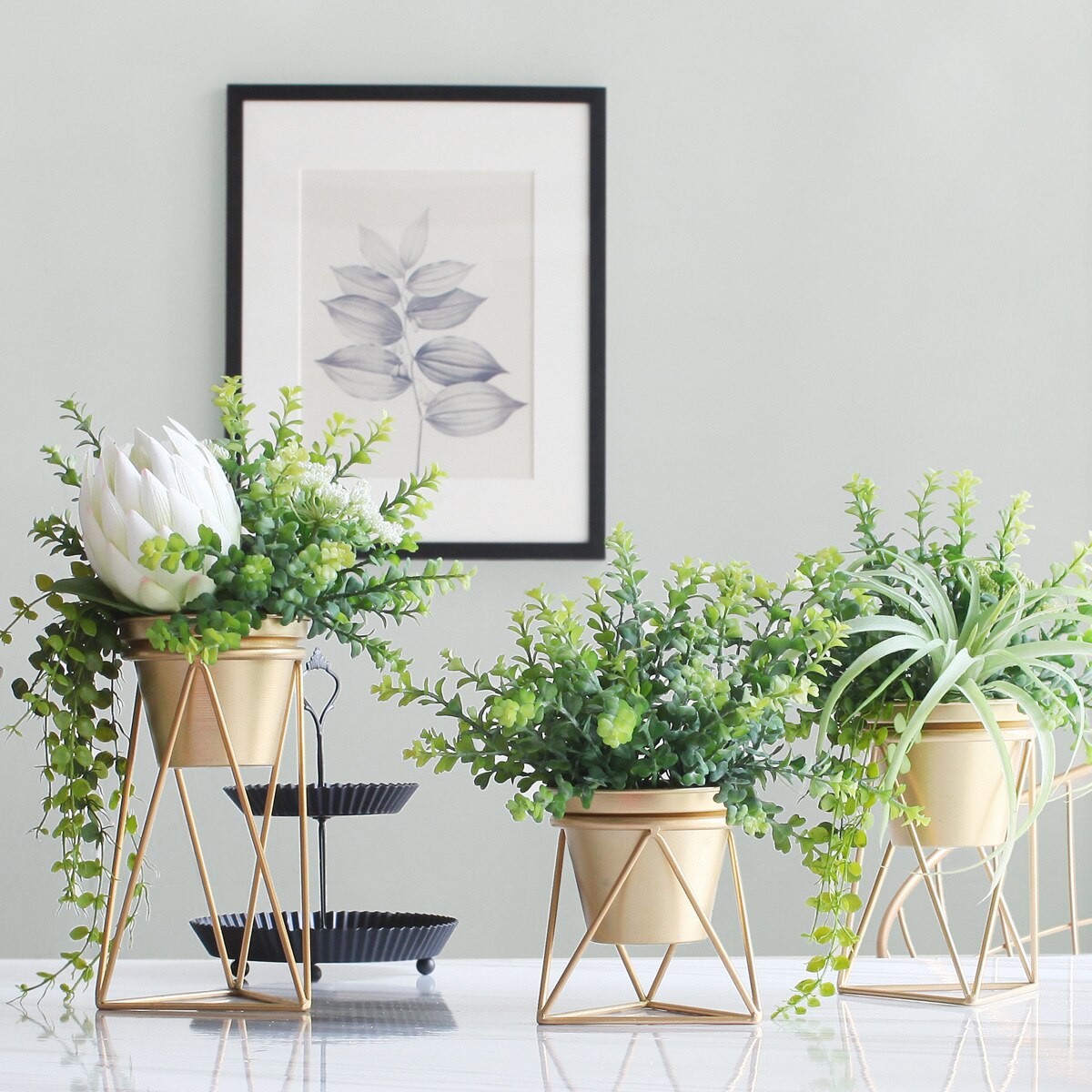 Nordic Metal Shelf Stand Planter Gold Flower Rack Flower Pot Plants Stand Outdoor Indoor Iron Metal Plant Stand Garden Decors