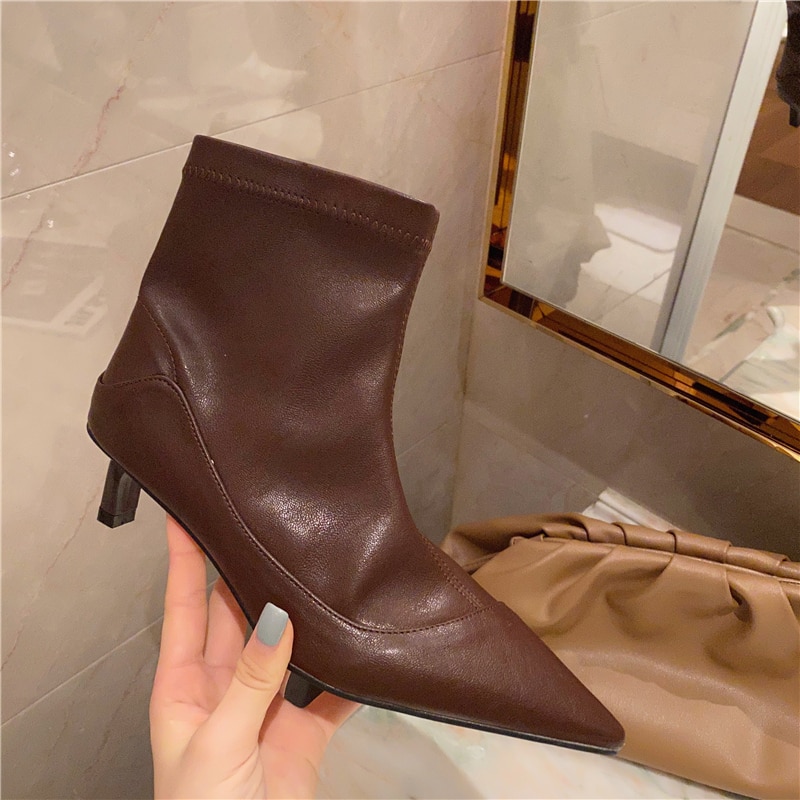 Vit spetsad tå dam sock boots låga tunna höga klackar stretch tyg boots dam varm päls slim fit slip on ankel boots skor