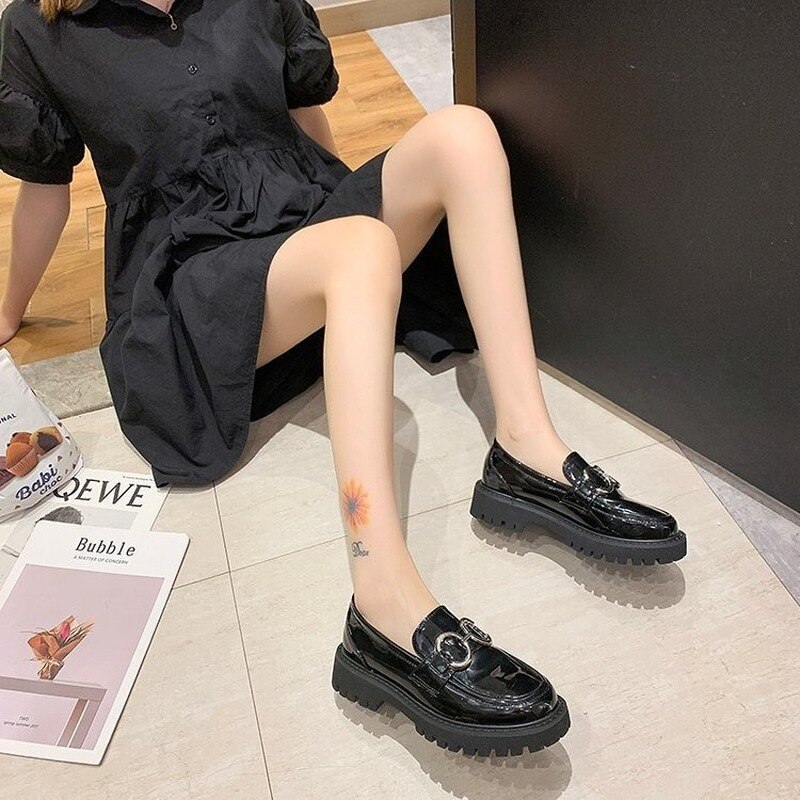 Zapatos Oxford con hebilla de Metal para mujer, zapatos de mujer de piel sólida, tacones medios cuadrados, zapatos informales de punta redonda, zapatos planos de talla grande