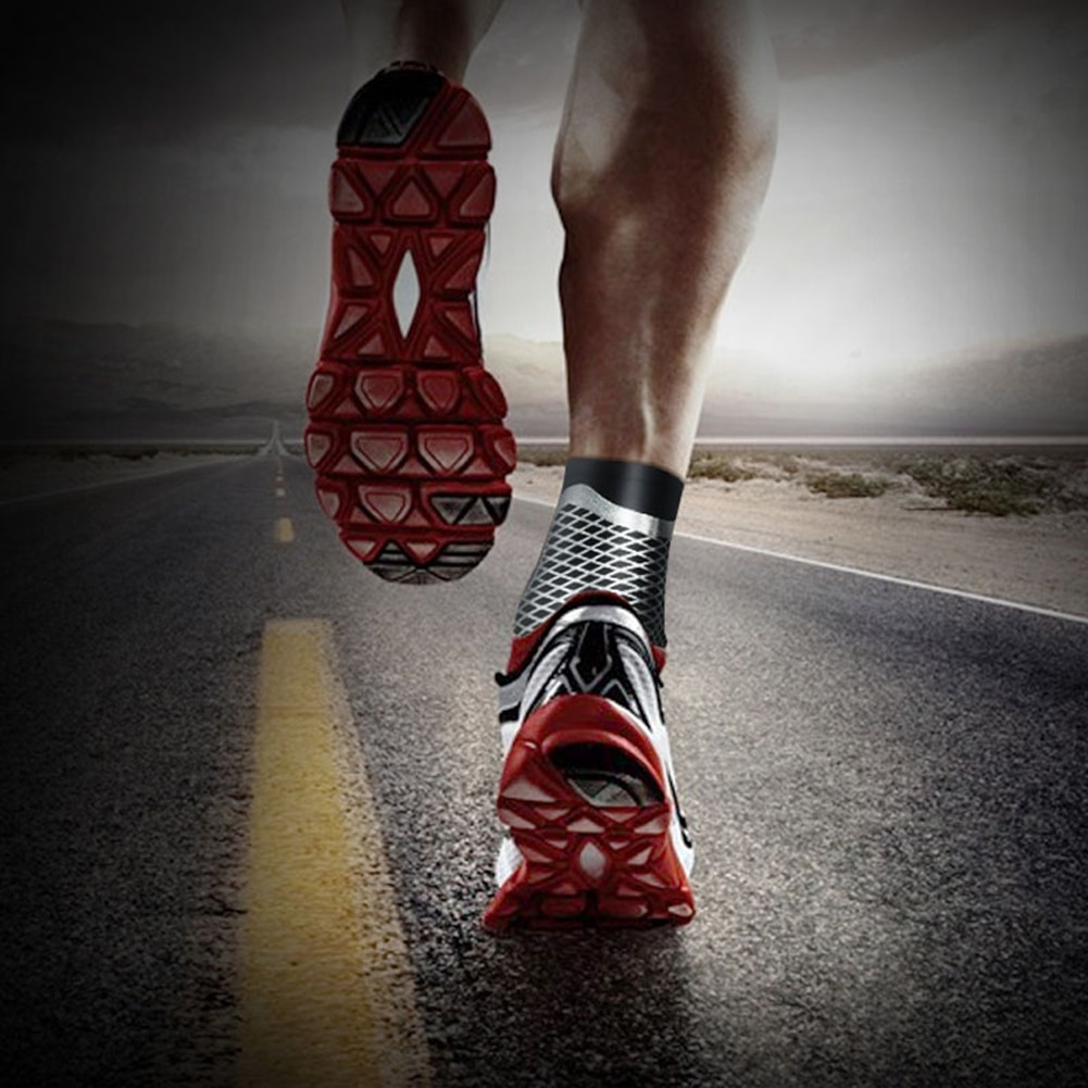 1 PCS Ankle Men Women Foot Brace Compression Support Sleeve Elastic Breathable for Running,Hiking,Mountain Climbing