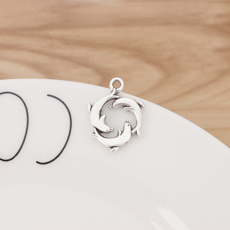 20 Pieces Tibetan Silver/Gold Color Dolphins Triple Dolphin Circle Round Charms Pendants for DIY Jewellery Making 20x16mm