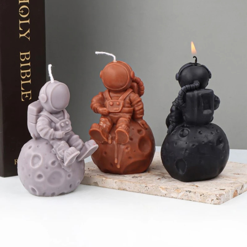 Stampo per candele a forma di astronauta 3D in silicone morbido facile da sformare stampi per il corpo umano lunare sapone resina cioccolato stampo per cubetti di ghiaccio decorazioni per la casa